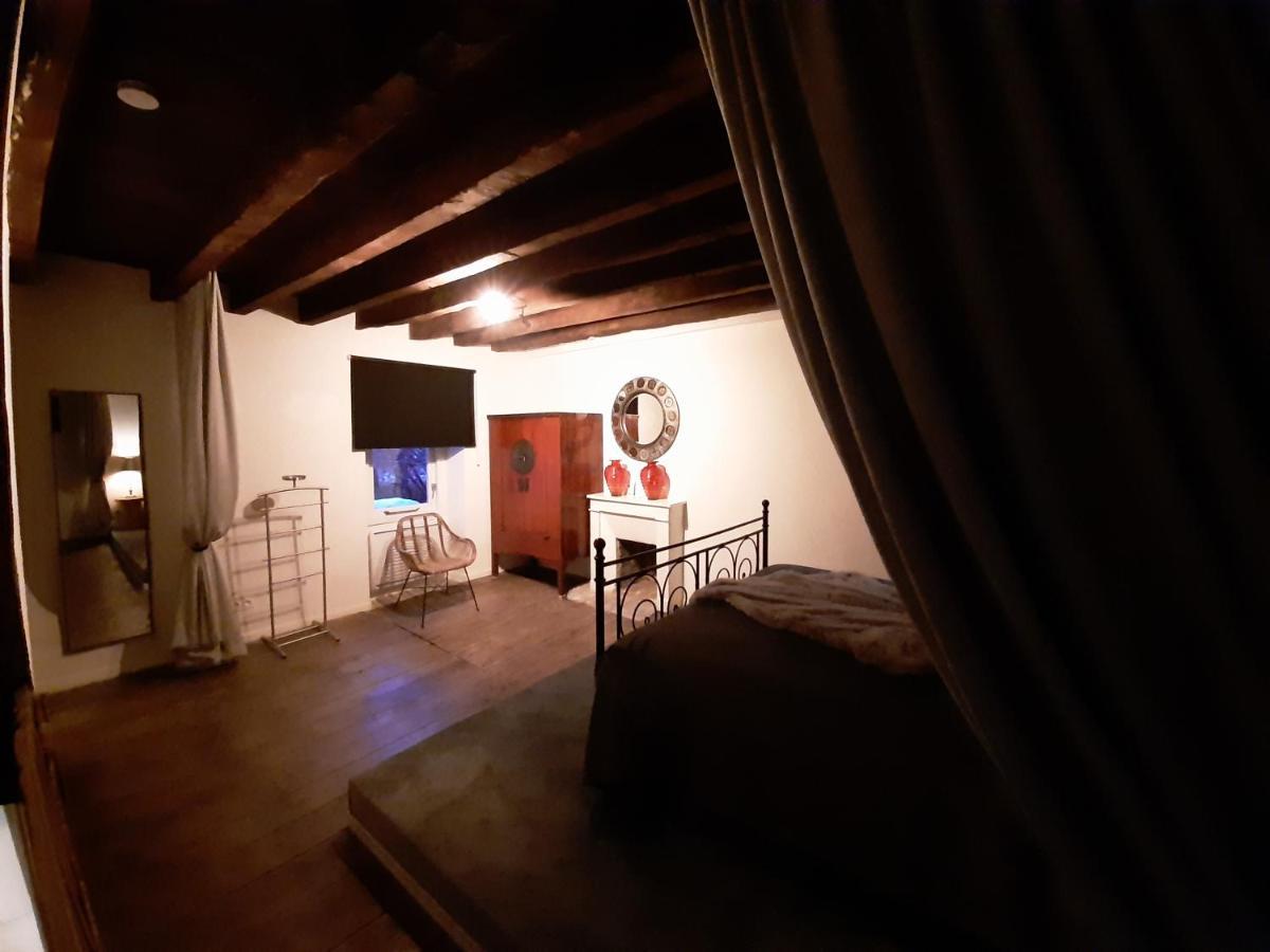 Luxe Gite Met Authentieke Kamers In De Creuse, France Valliere Exterior photo