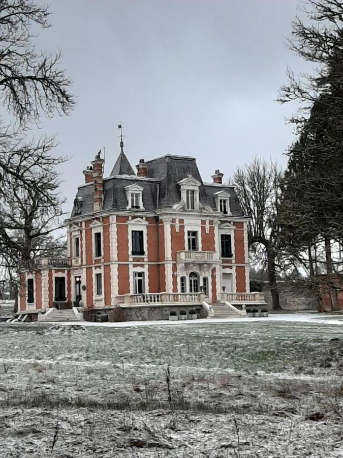 Luxe Gite Met Authentieke Kamers In De Creuse, France Valliere Exterior photo